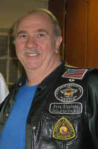 2008_referee_dave_stephens.jpg (56522 bytes)