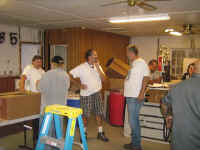 NotMuchWorkGettingDone1.jpg (103462 bytes)