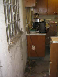 Sothatiswherehesweptit.jpg (95531 bytes)