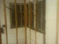 wood_window_bars_F.jpg (47947 bytes)